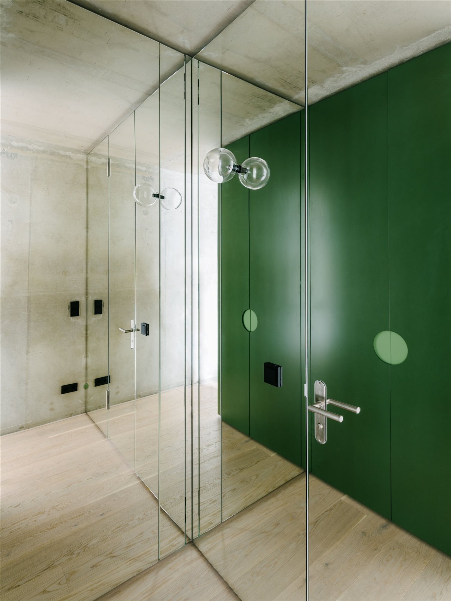 ducha. 20-07-Bouchestrasse-1046
