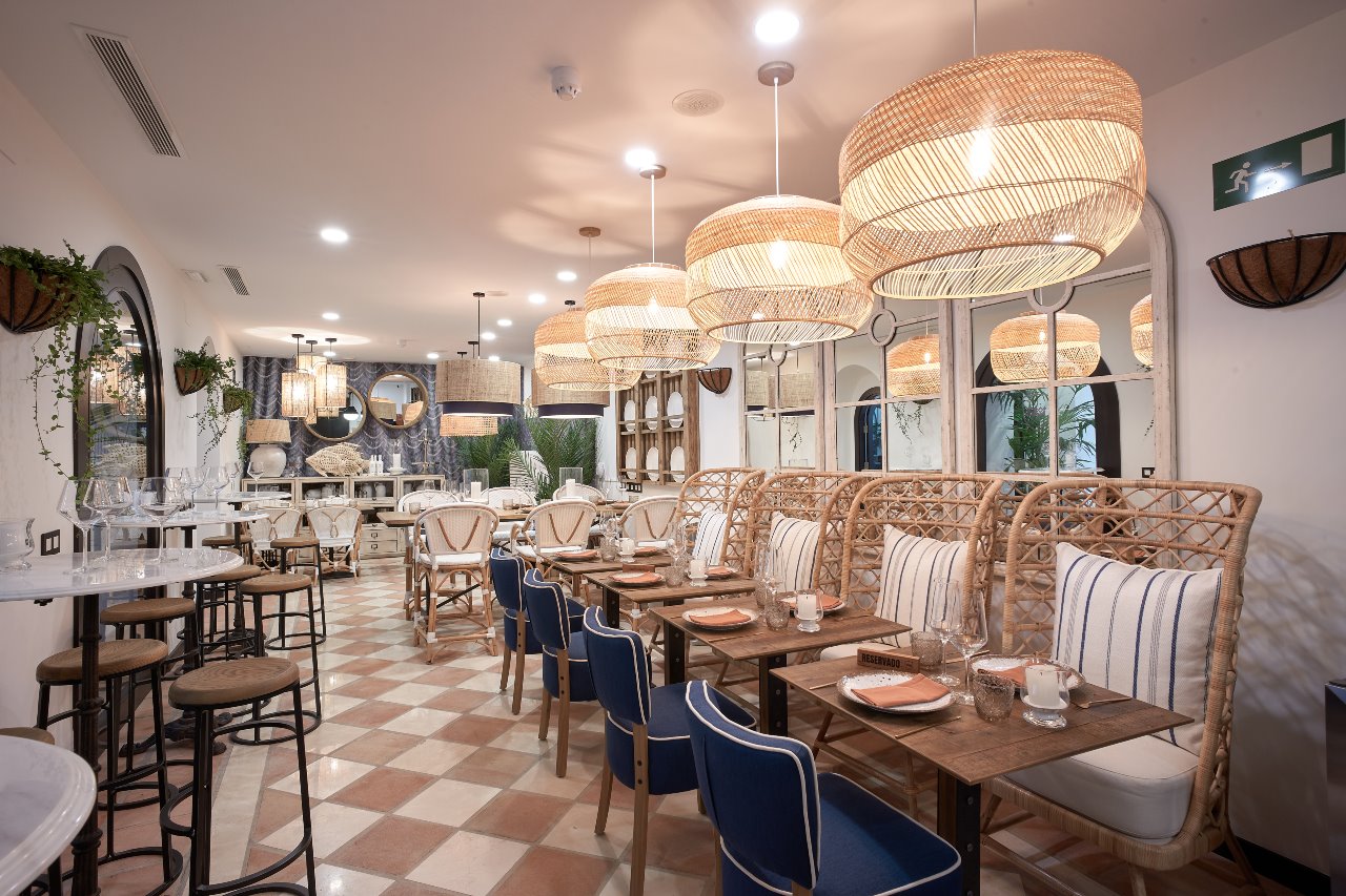 Por su parte, La Bouganvilla, en el interior del Hotel Ardois, enaltece el concepto de la tapa andaluza. 