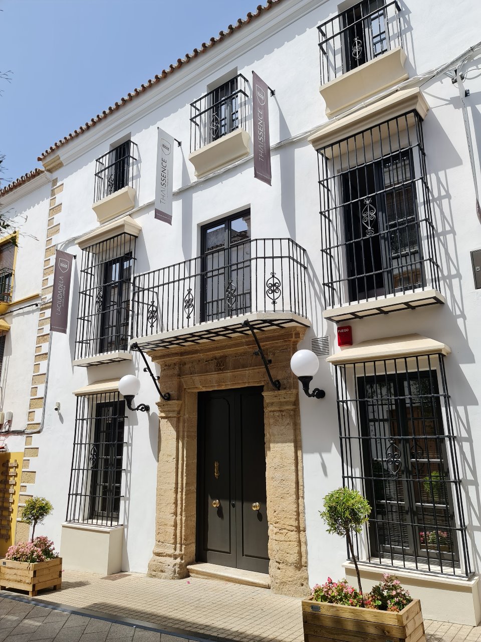 Maison Ardois está ubicado en un lugar privilegiado: la Calle Ancha de la ciudad malagueña. 