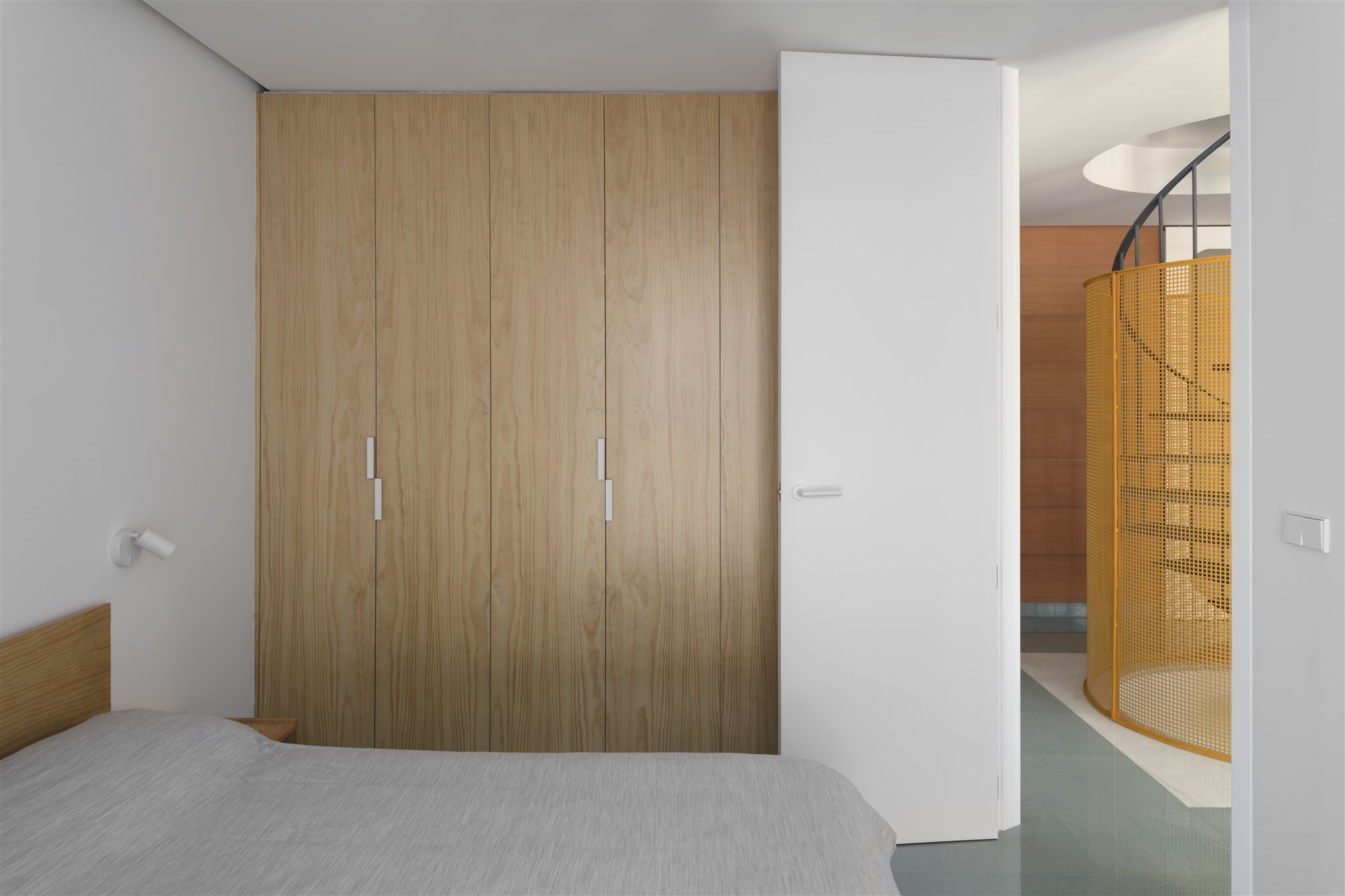 De oficina a vivienda-estudio en Valencia