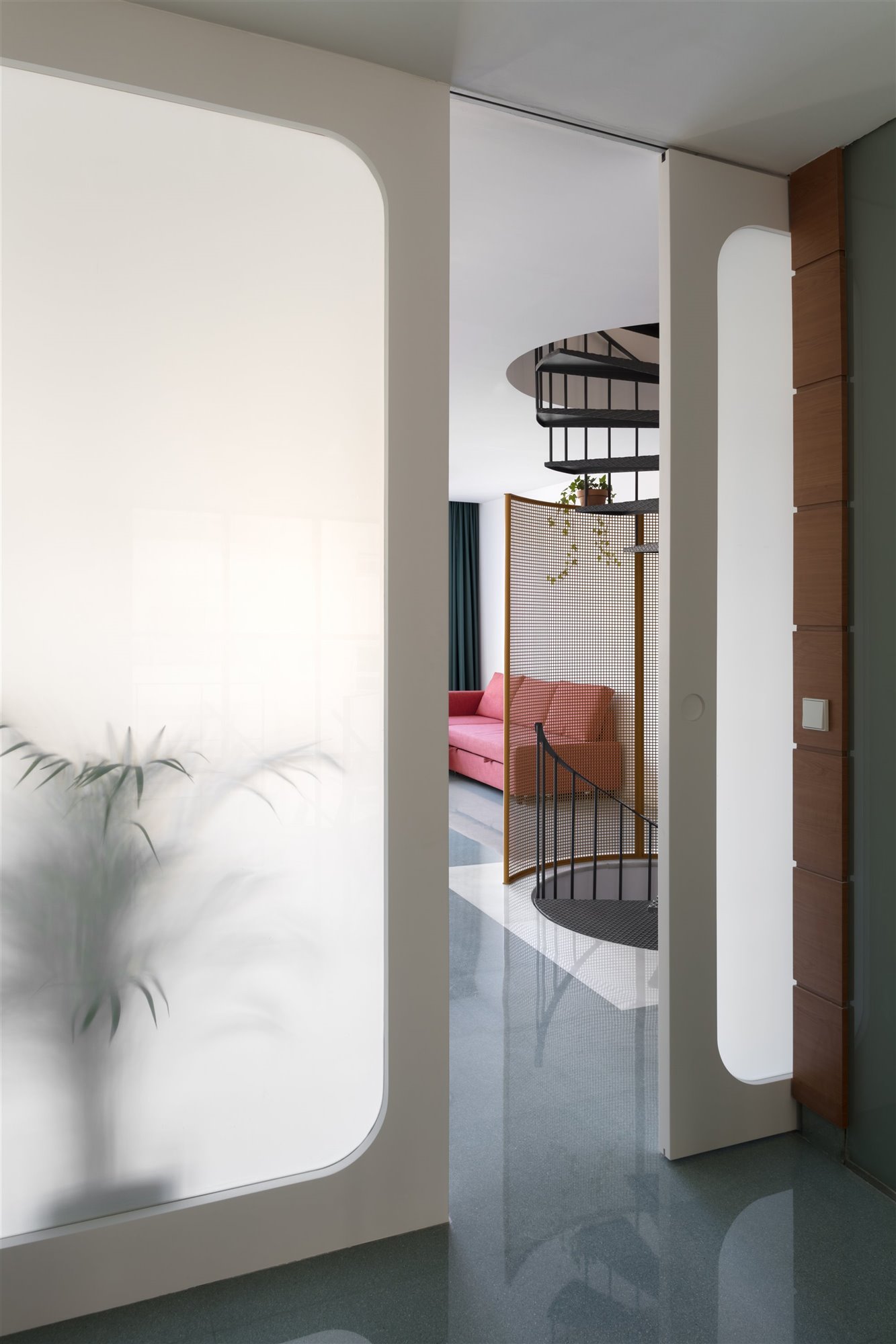De oficina a vivienda-estudio en Valencia