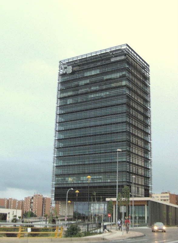 Torre Caja de Badajoz. 88 m. Extremadura. 