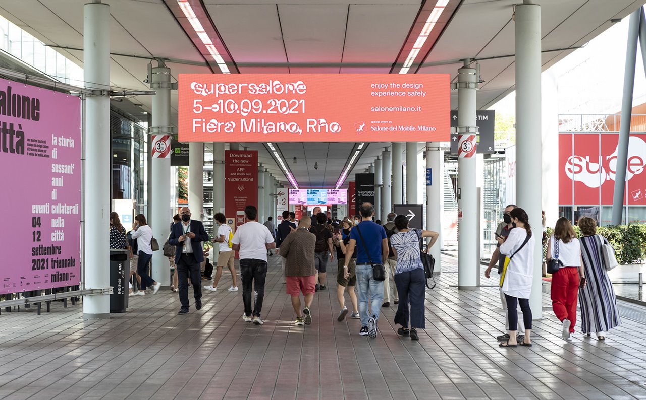 La edición reducida del Salone de septiembre de 2021 contó con la presencia de 425 marcas expositoras y más de 60.000 visitantes de todo el mundo.
