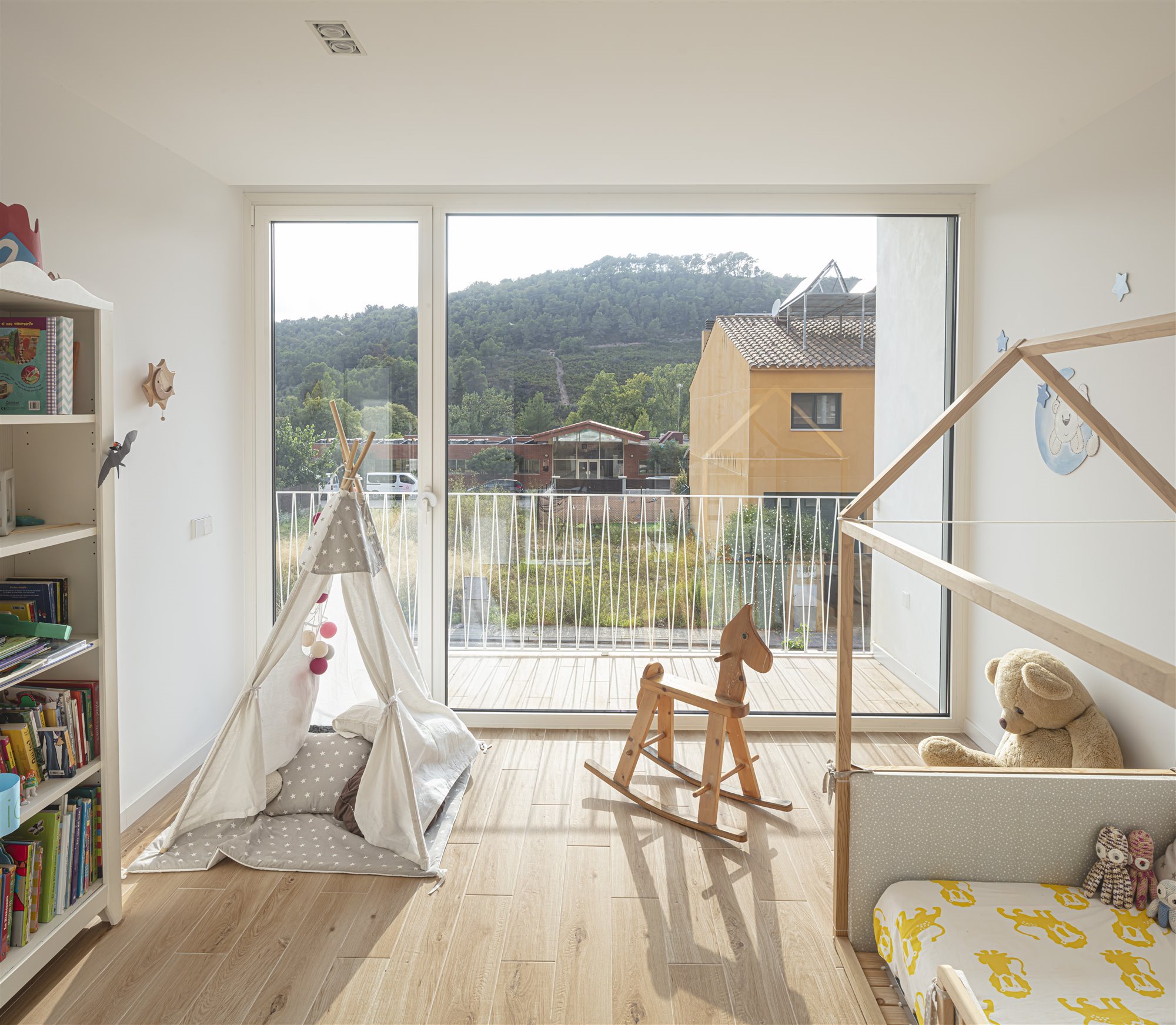 Riqueza espacial y mucha luz en esta casa en Tarragona