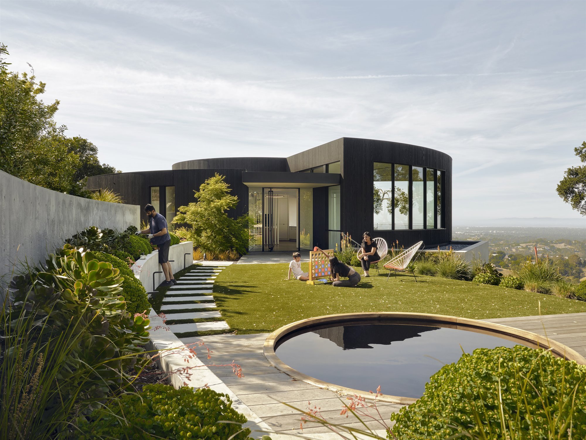 Round House AR 13
