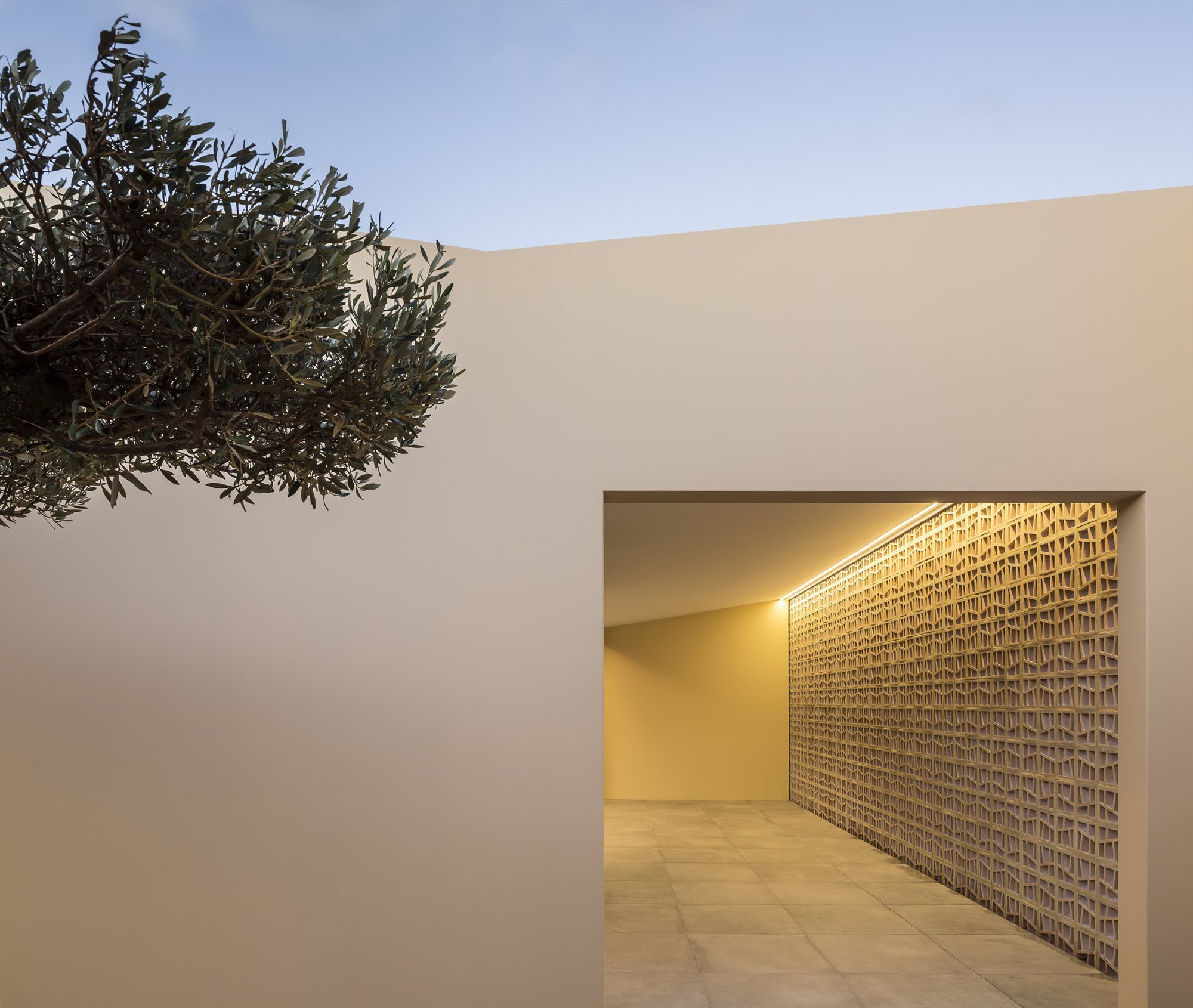 Ubiko casa prefabricada en el campo de Mallorca con tradición rural