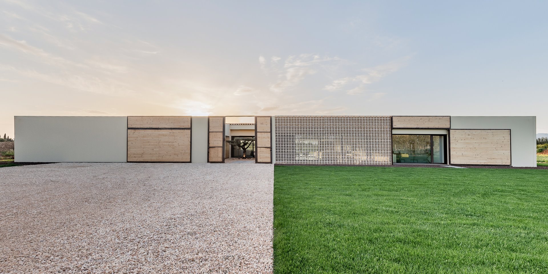 Ubiko casa prefabricada en el campo de Mallorca con tradición rural