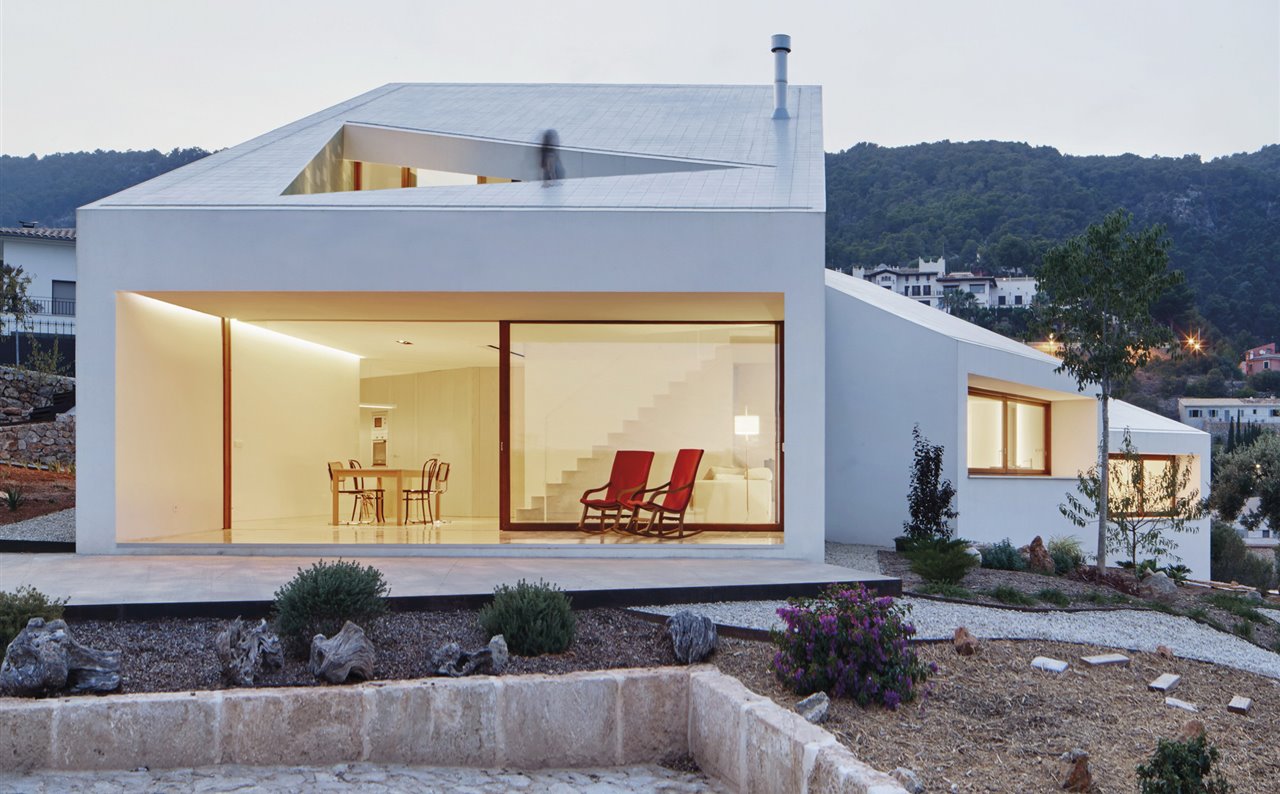 La Casa MM, en Mallorca, fue la primera vivienda eficiente proyectada por el estudio. 