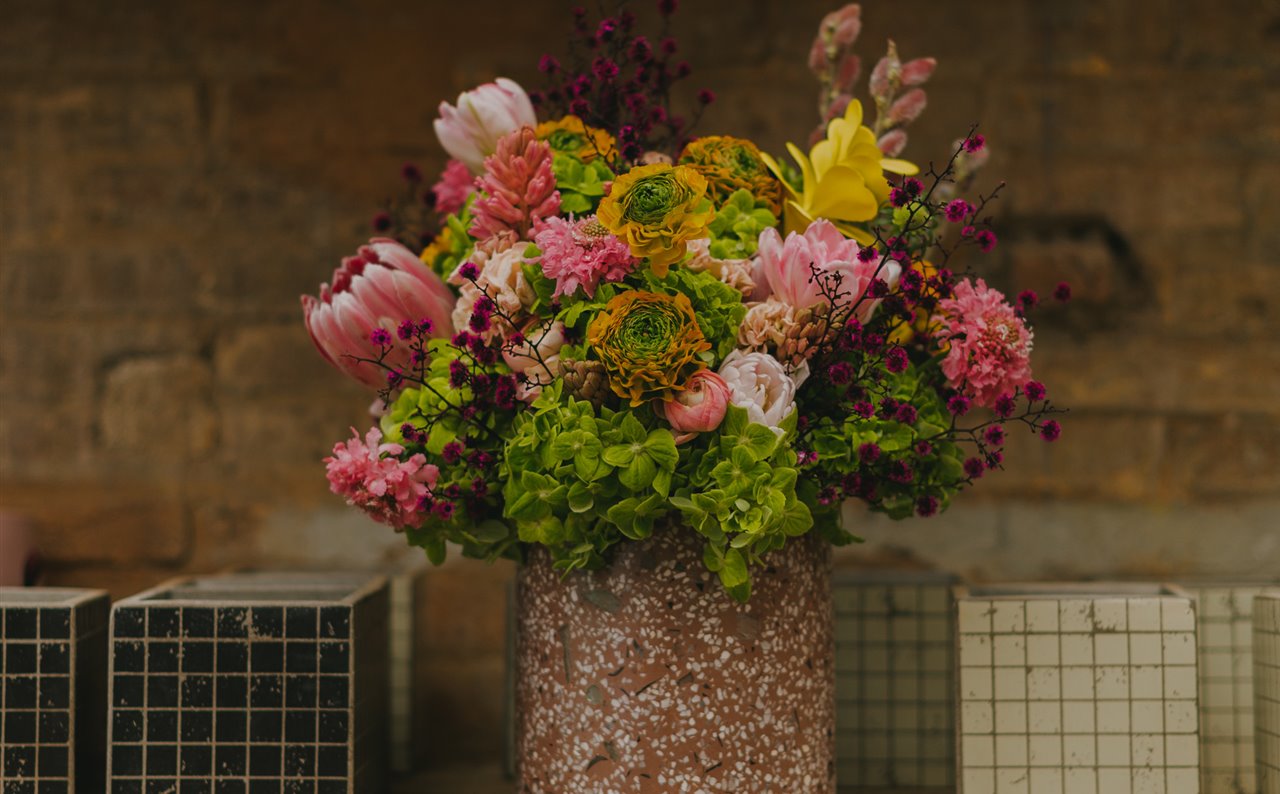 Las floristerías más modernas para no regalar el típico ramo este San  Valentín