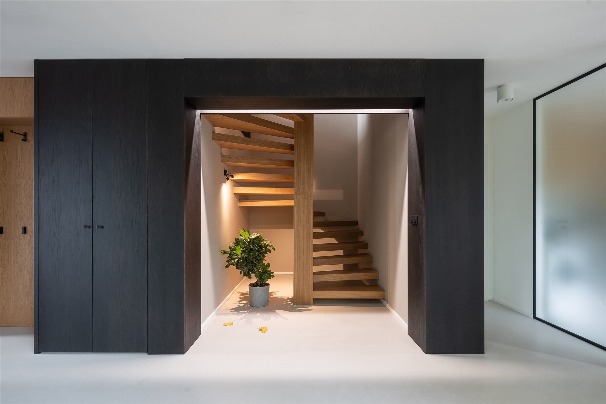soa-architekti-cherry-tree-house-alex-shoots-buildings-09