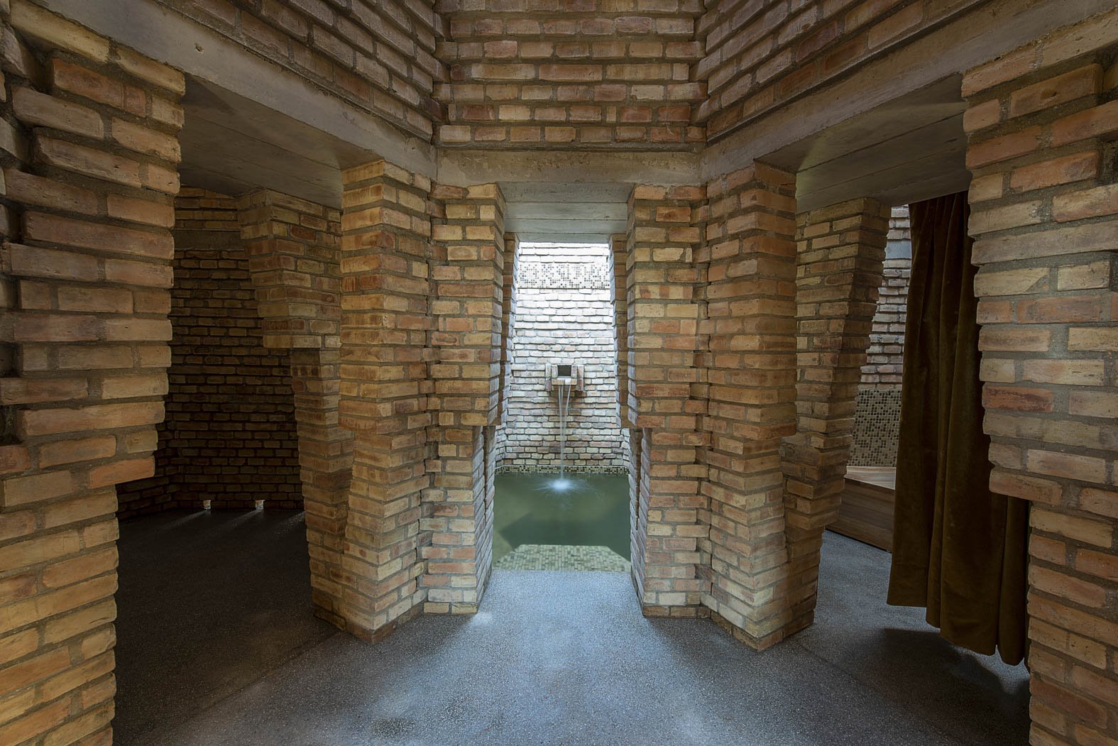 Hotel Terrestre. Una colmena por spa