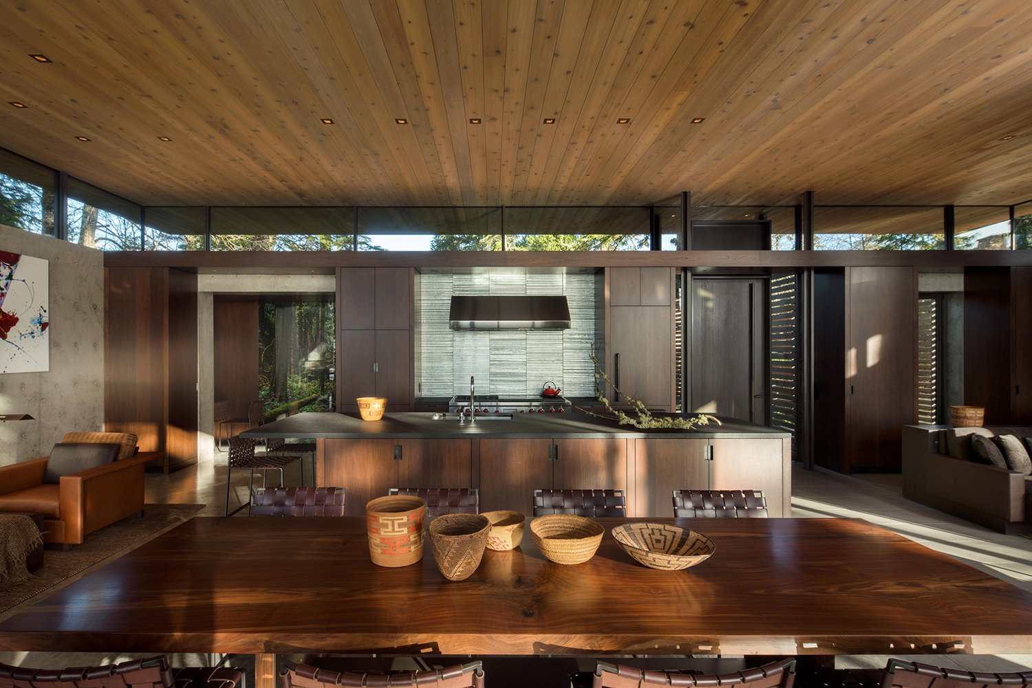 tofino beach house olson kundig comedor y cocina