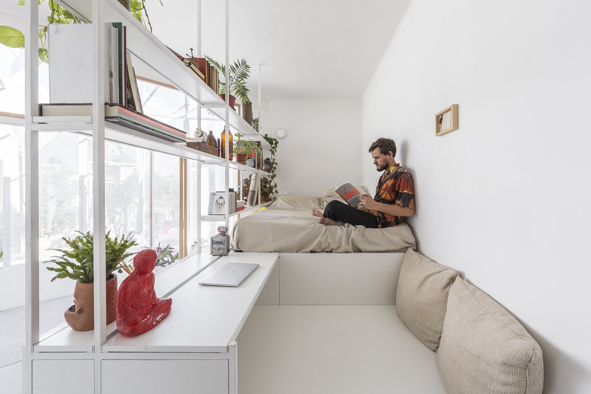 Piso pequeño Buenos Aires. La cama detrás de la librería