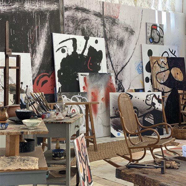El taller de Joan Miró se puede visitar y se conserva tal y como el pintor lo dejó