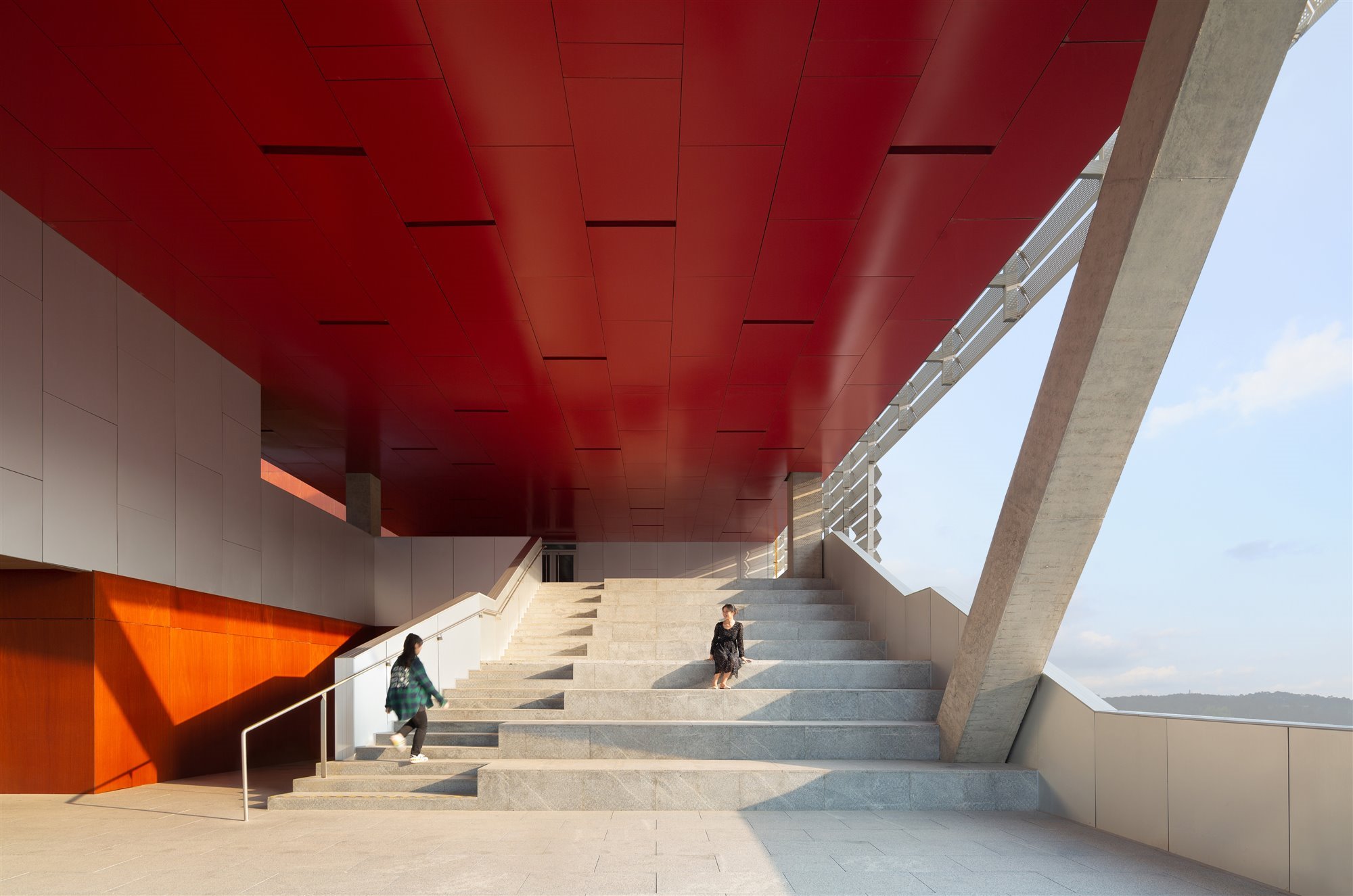 Libro Reinventando la arquitectura en China. Exterior Centro de Artes Escénicas de Pingshan 