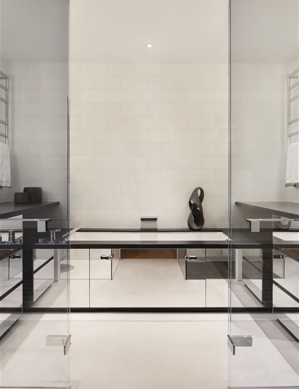 Un piso minimalista que invita al sosiego a través del diseño