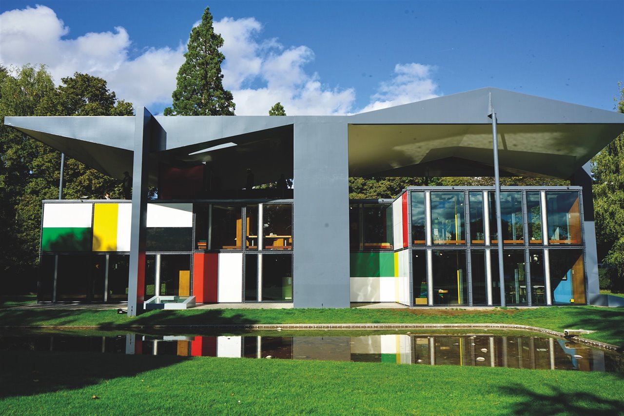 La idea de la casa como 'machine à habiter' de Le Corbusier, precursora de temas cruciales como la prefabricación, la eficiencia energética o la escala humana. 