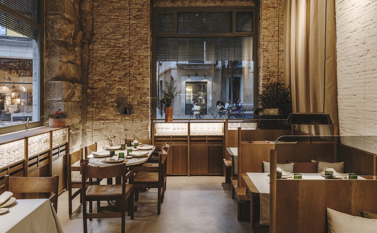 Restaurante NORMAL de los hermanos Roca firmado por Andreu Carulla 