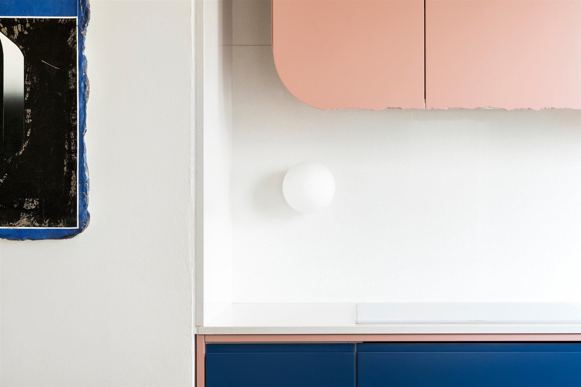 detalle armario cocina rosa