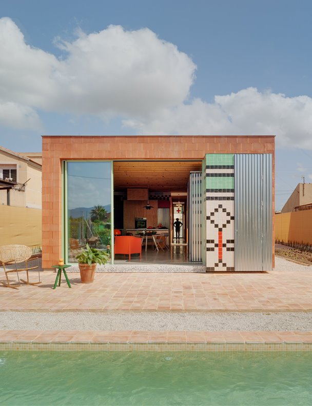 Una casa en tres volúmenes inspirada en la huerta de Murcia