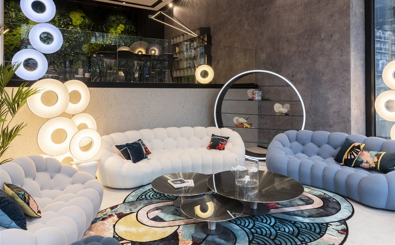 En sofá Bubble es uno de los modelos más icónicos de la marca, y se puede ver en la nueva tienda de calle Velázquez