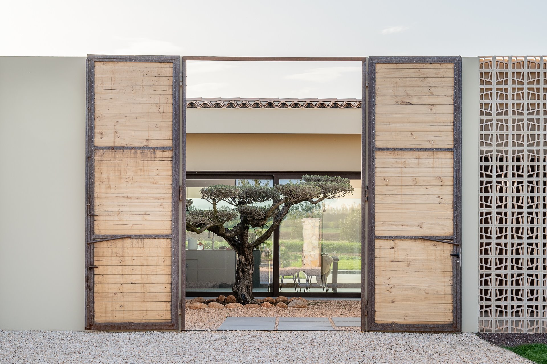 Ubiko casa prefabricada en el campo de Mallorca con tradición rural