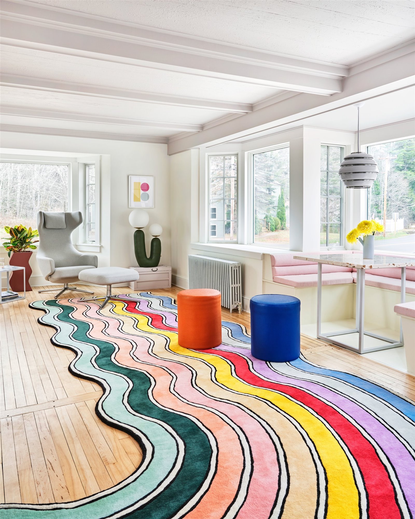 sala de estar libro House of Joy de Gestalten