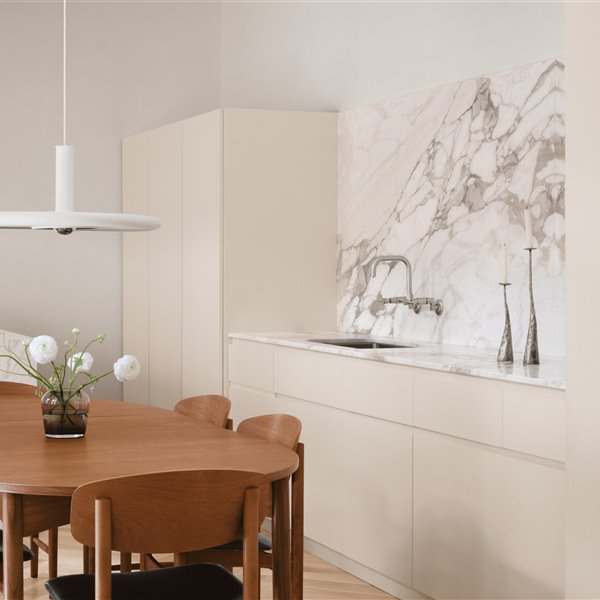 Amantes del minimalismo y las líneas puras, esta casa os va a encantar