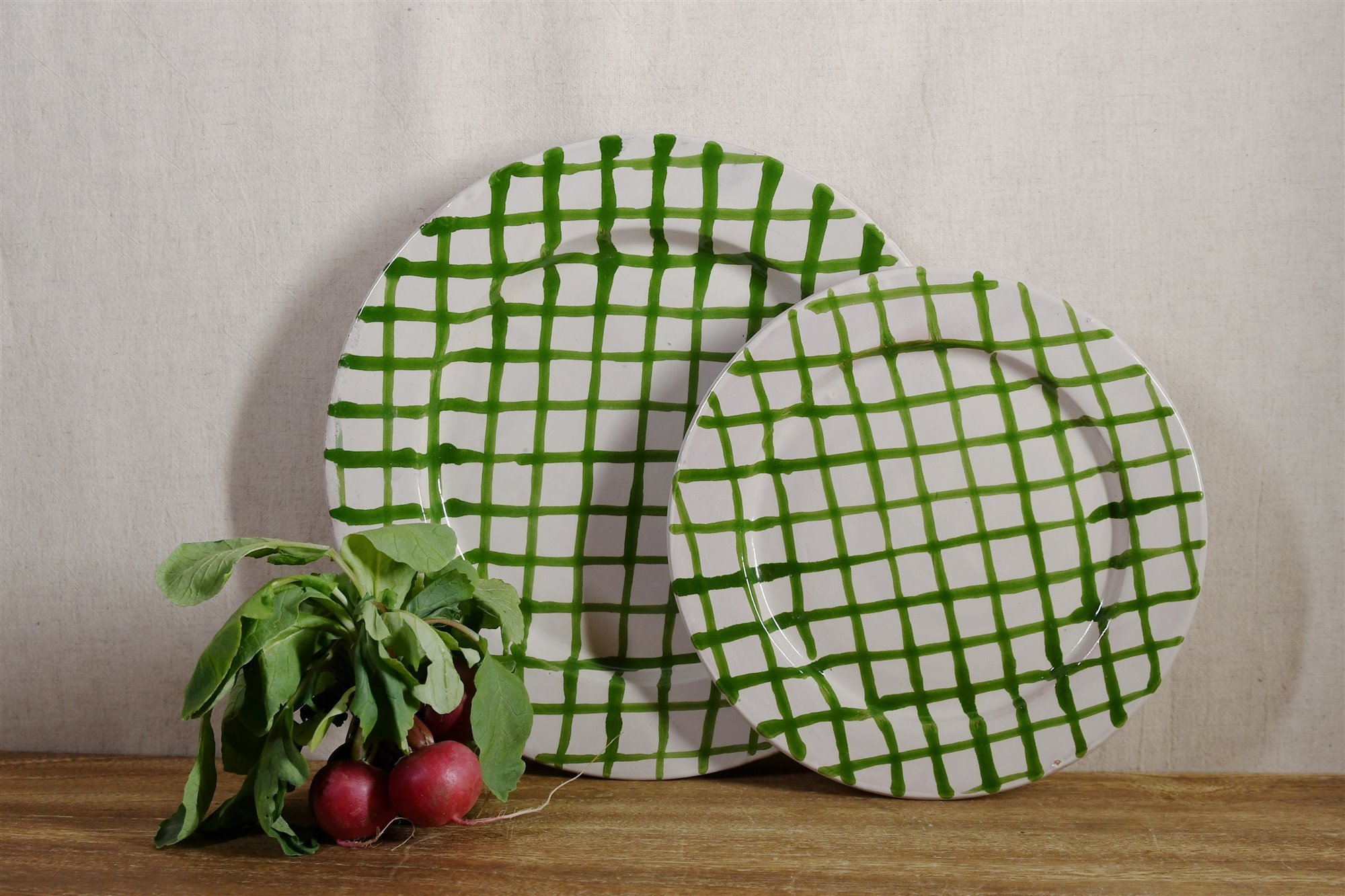 vajilla plato verde y blanco 