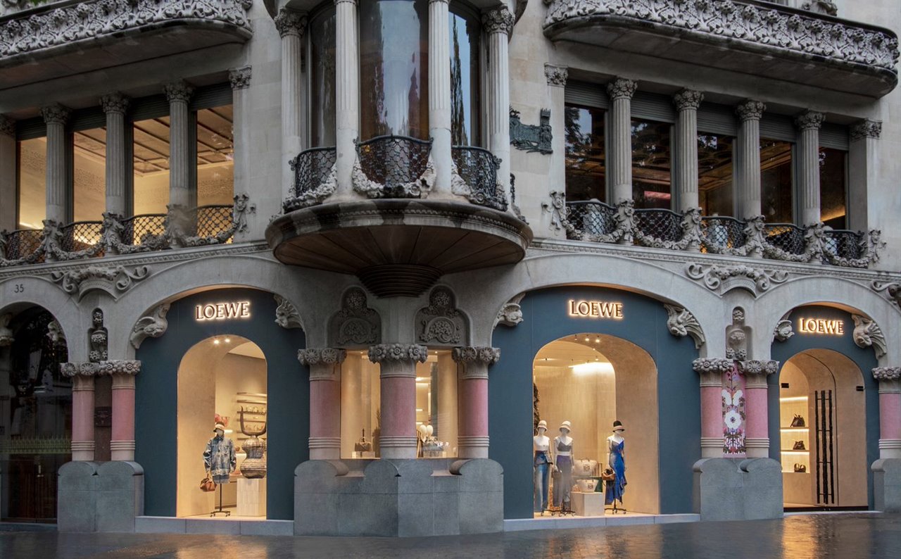 Casa Loewe Barcelona vuelve a abrir sus puertas en su icónico