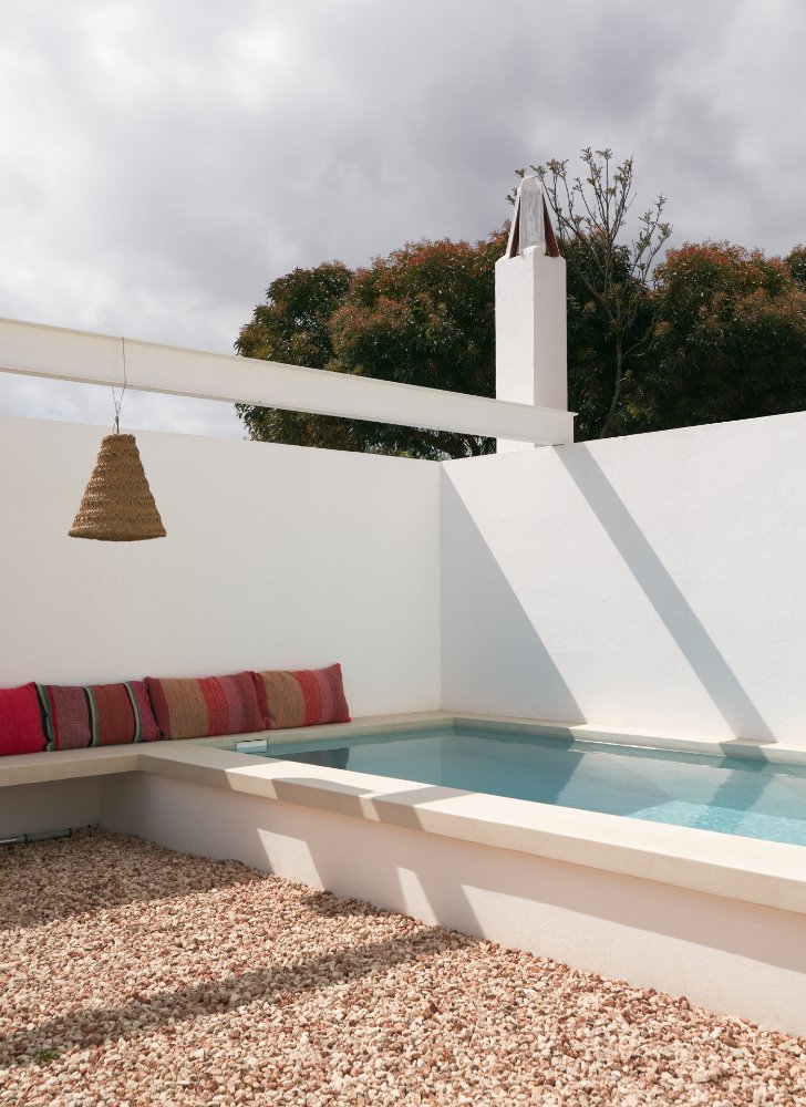 espacio de trabajo archimboldi menorca piscina