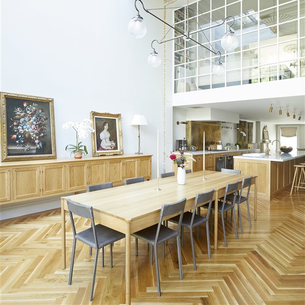 Una casa del siglo XIX modernizada y elevada al cubo