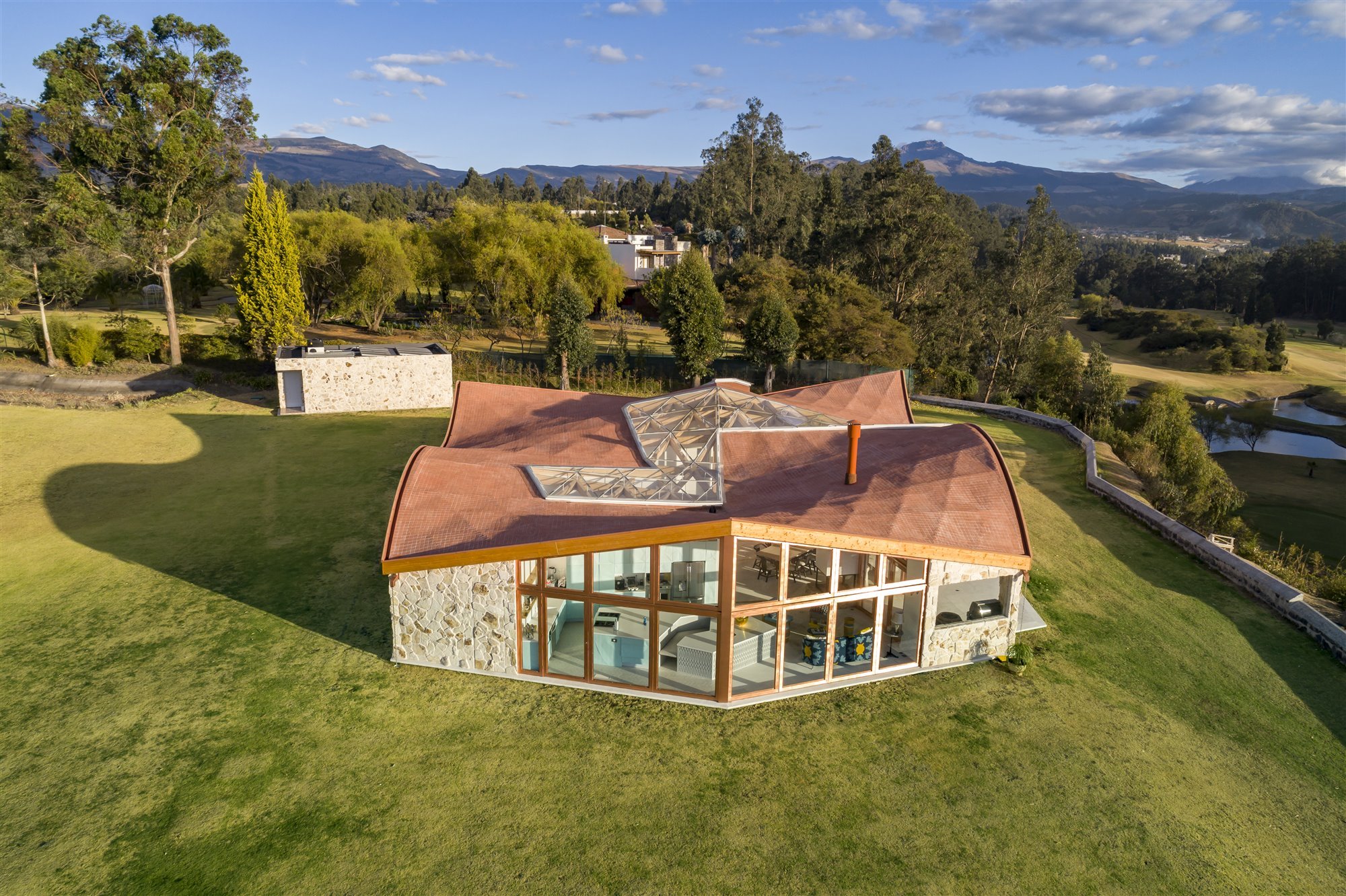 0 vista aérea casa en los andes