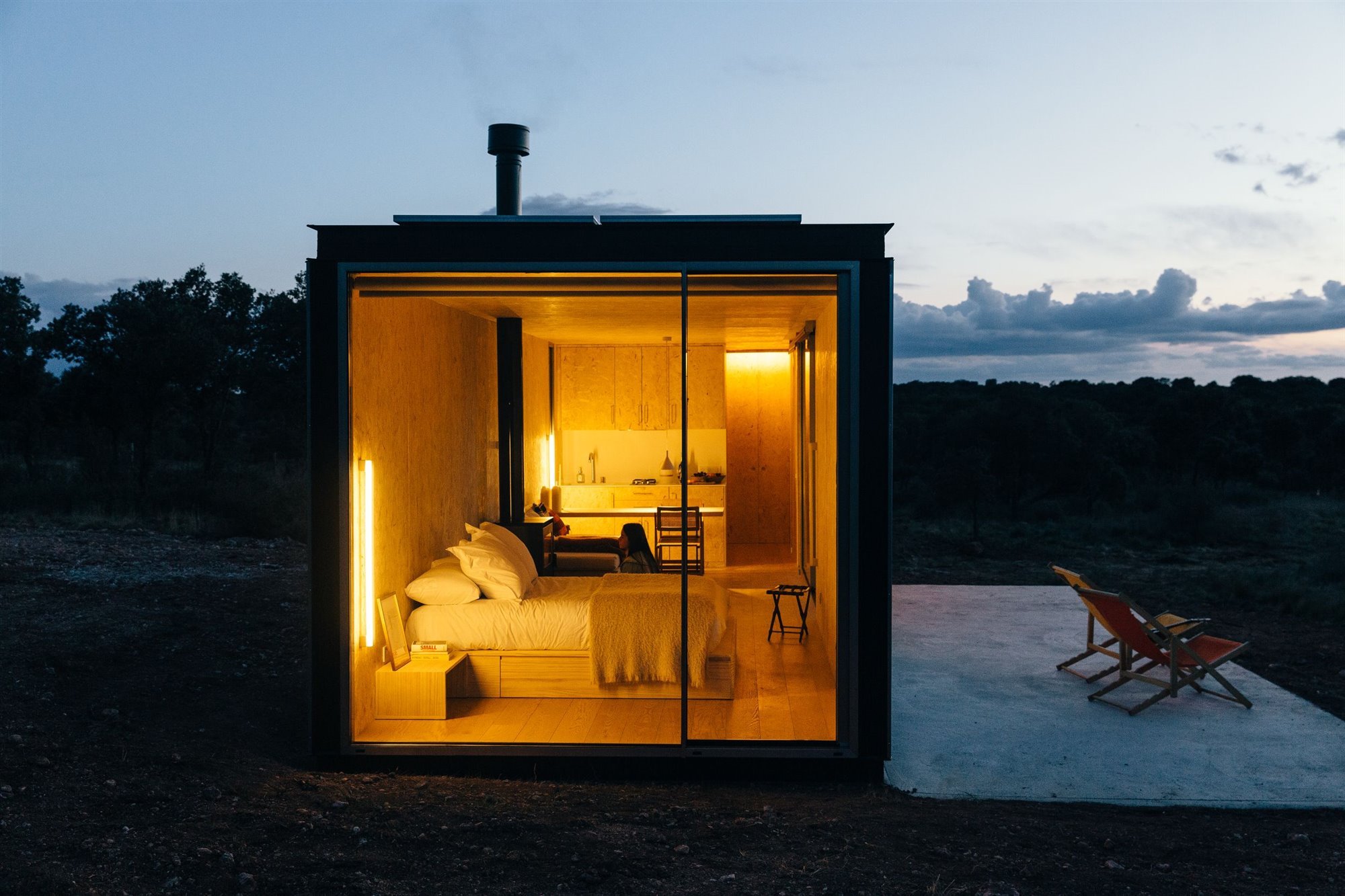 Exterior noche tiny home