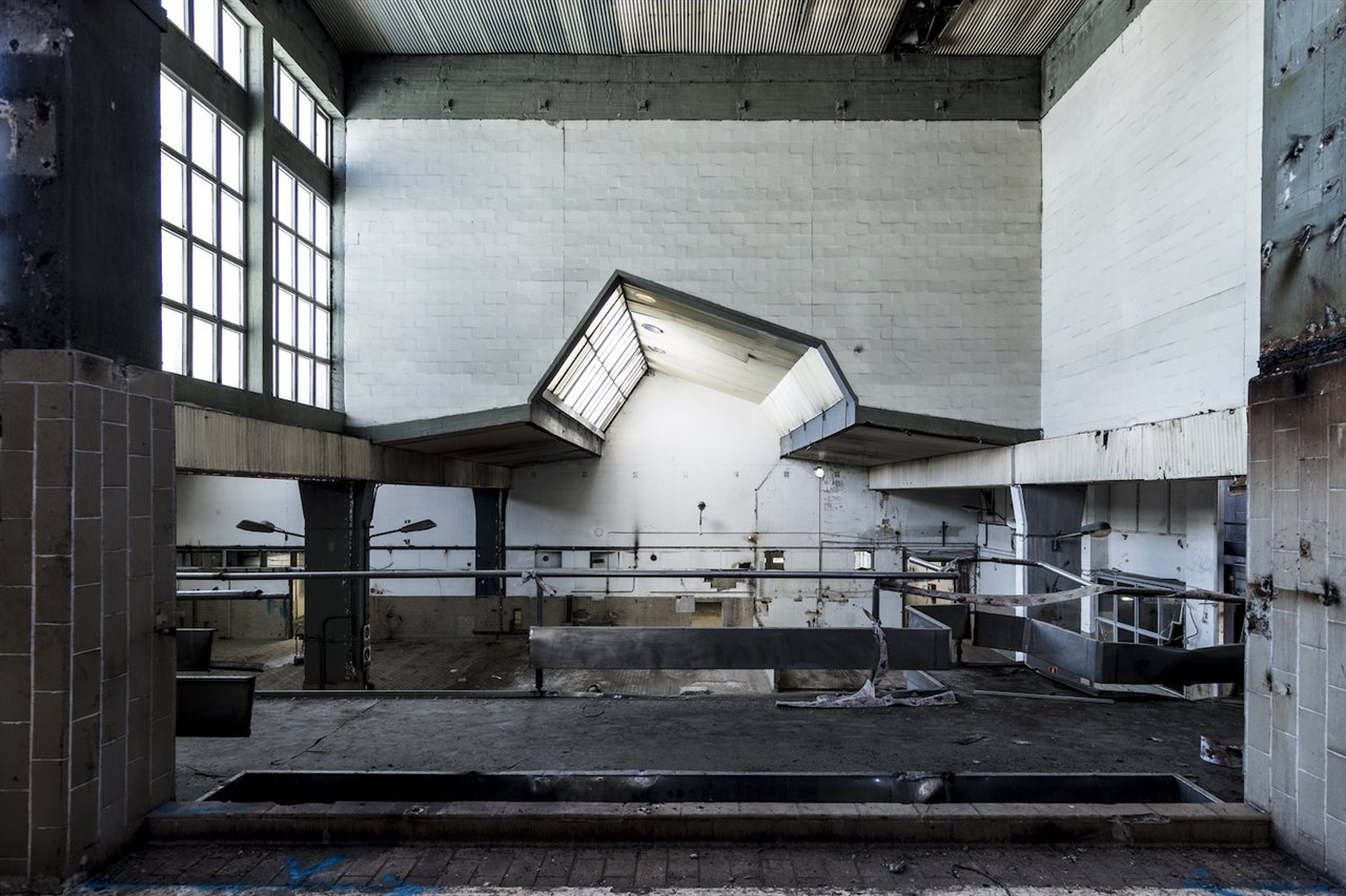 Construida en 1960, la fábrica está abandonada desde 2011.