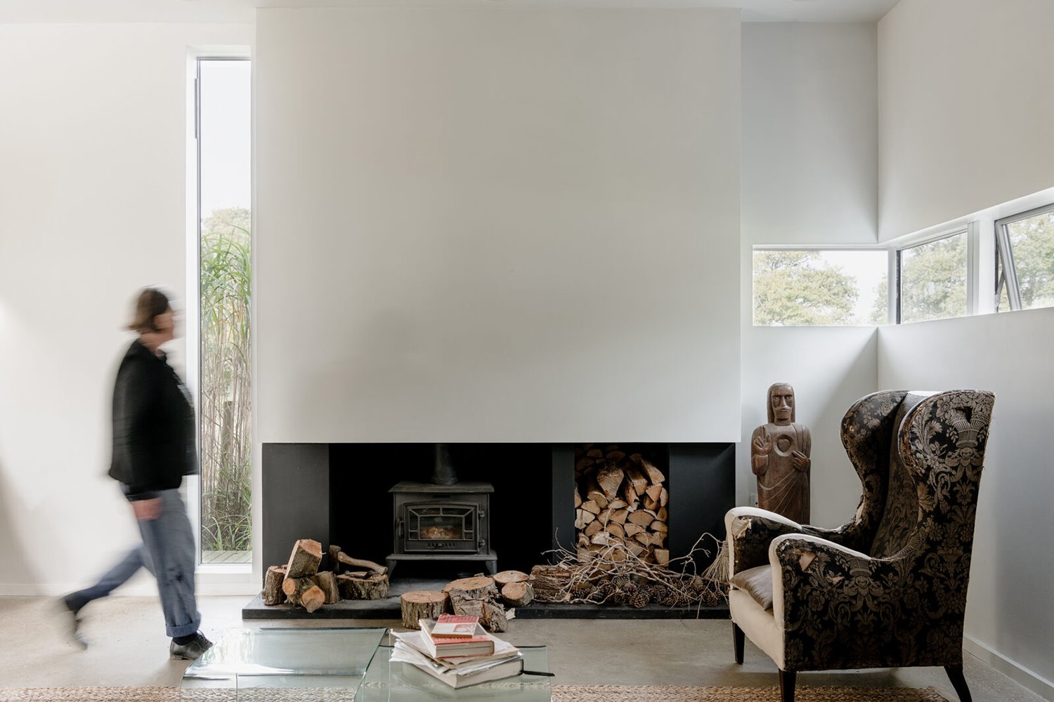 granero moderno en sussex con interior minimalista 8