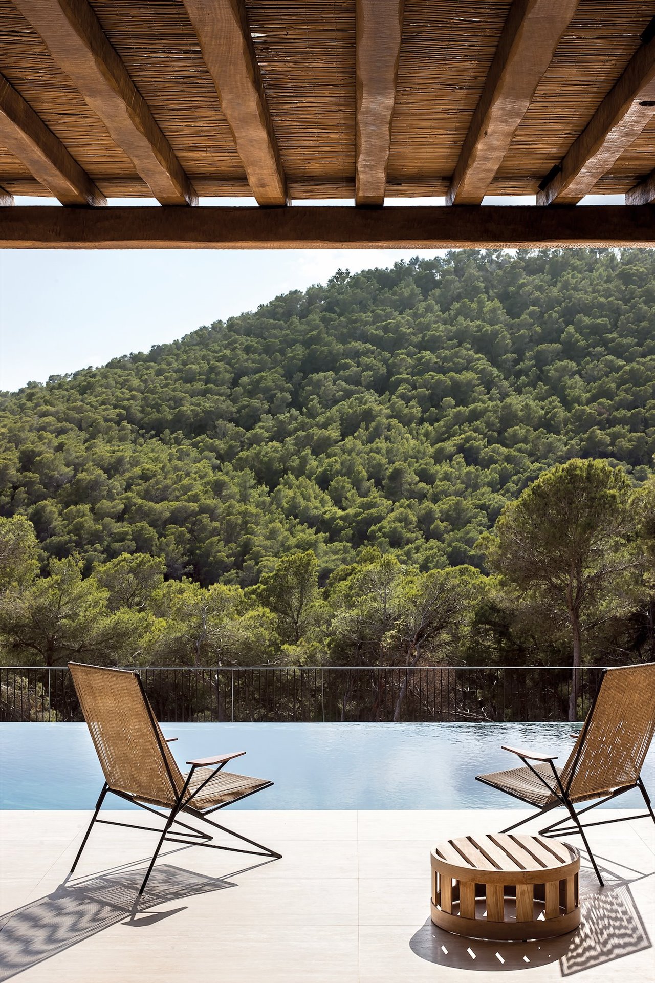 El estudio Framework diseña un oasis de paz en un lugar recóndito de la isla de Ibiza. 