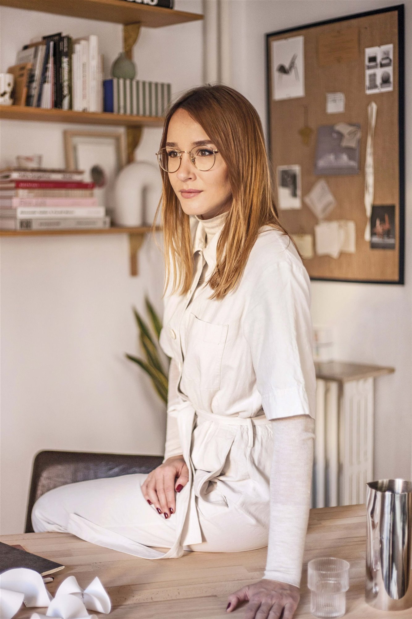 Retrato de la diseñadora y arquitecta Omayra Maymó en su estudio.