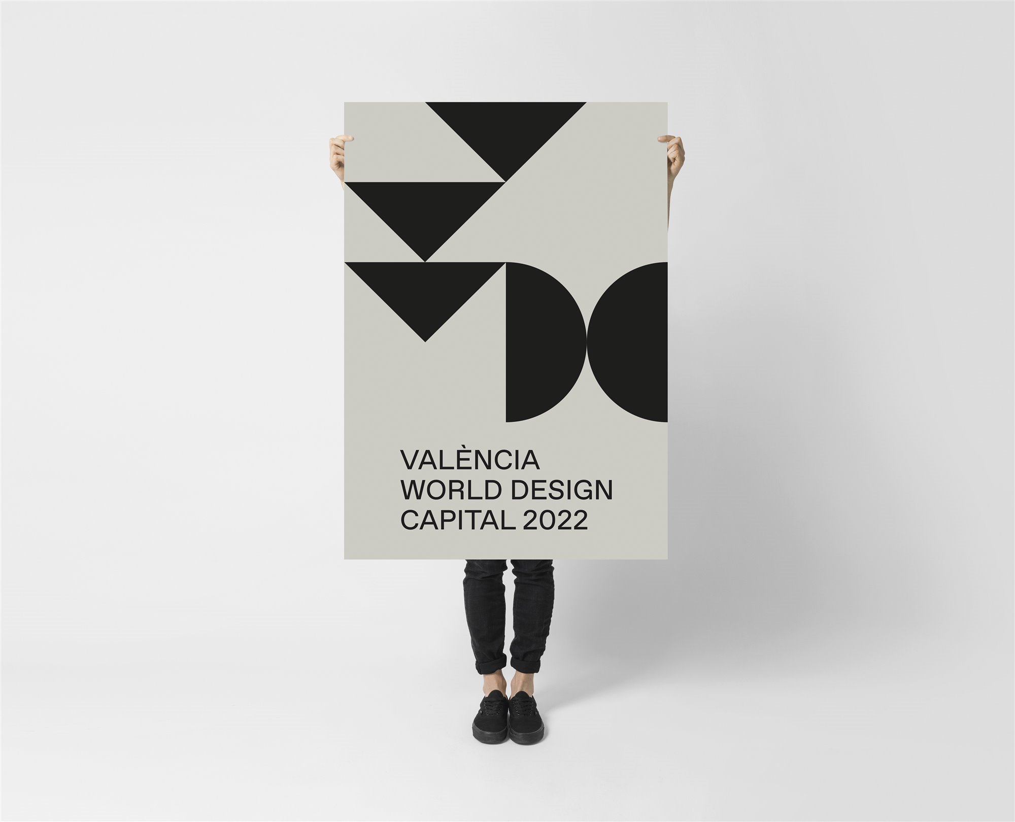 cartel blanco y negro del festival valencia world design capital 2022