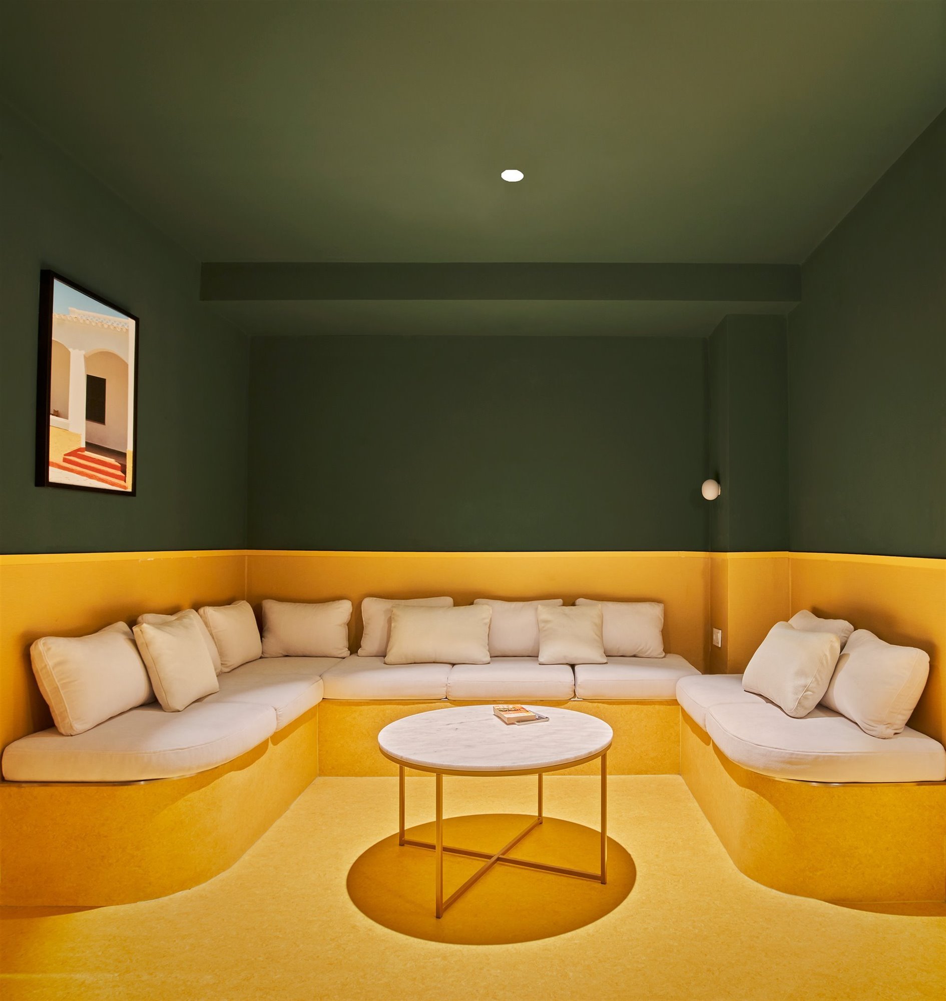 Hotel Mothern by Pillow