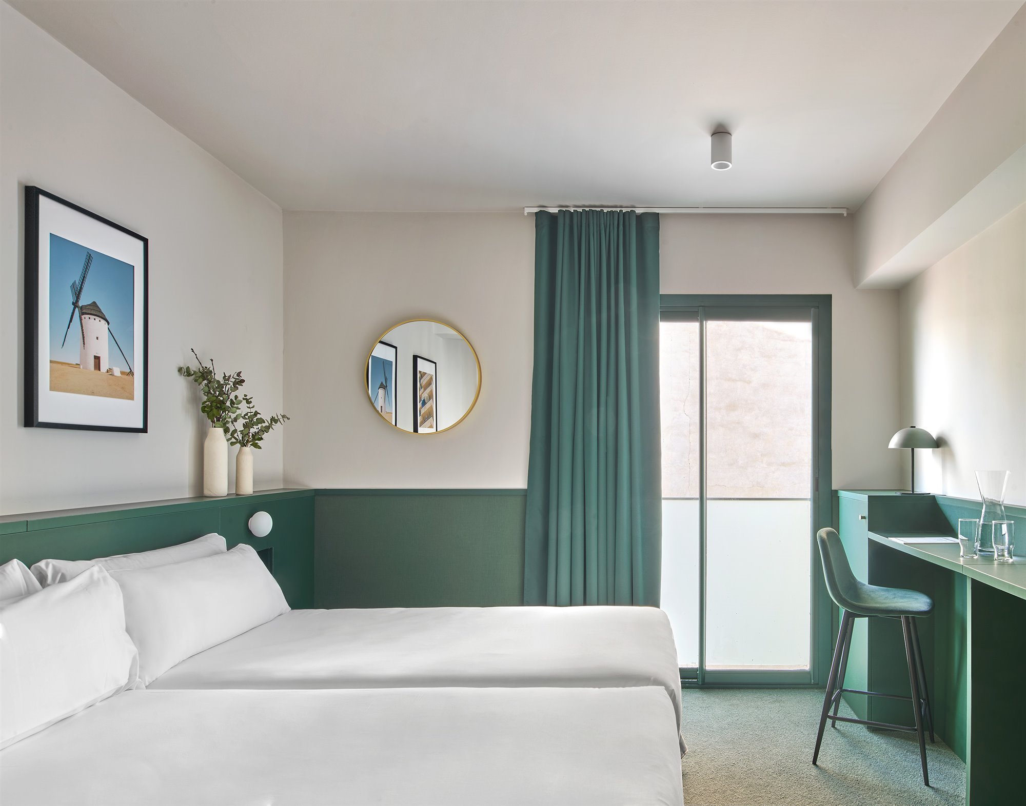Hotel Mothern by Pillow