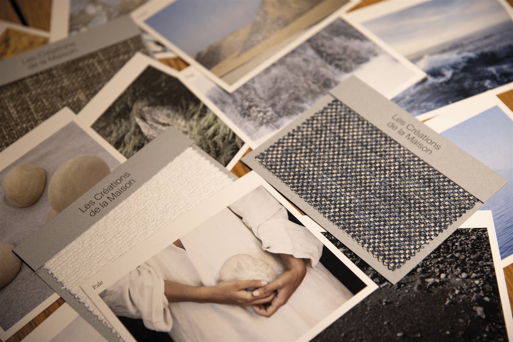 muestras de telas y fotos de les creations de la maison