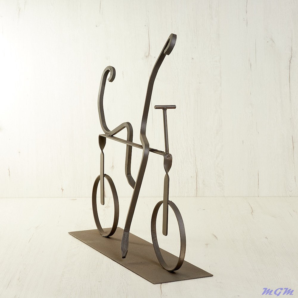 Una de las esculturas en hierro de Patricia Cancelo.