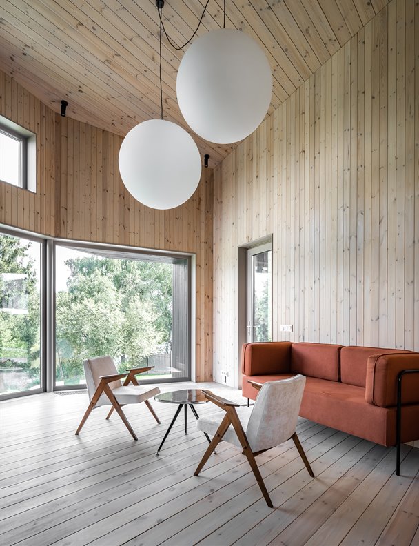 Para hacer esta casa de madera no se ha utilizado cola ni productos químicos