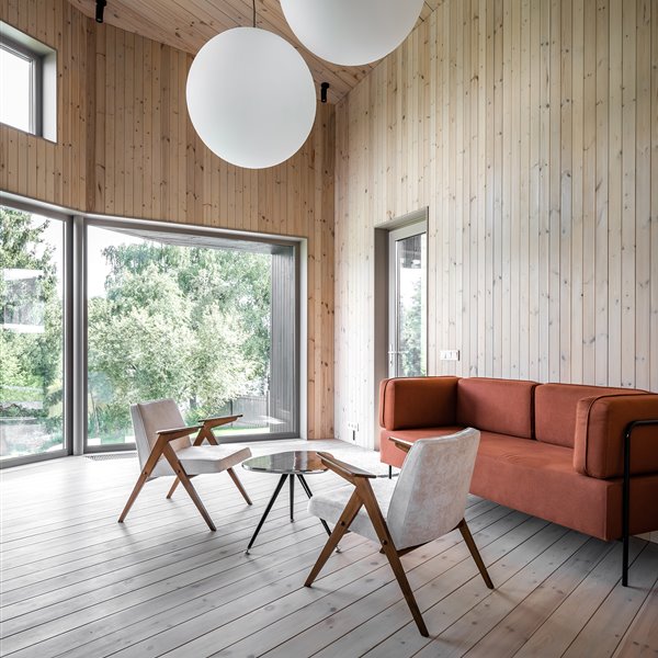 Para hacer esta casa de madera no se ha utilizado cola ni productos químicos