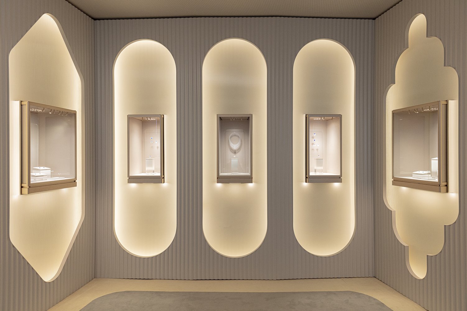 CARTIER BDM MADRID EXHIBITION RVB jaime hayon 11