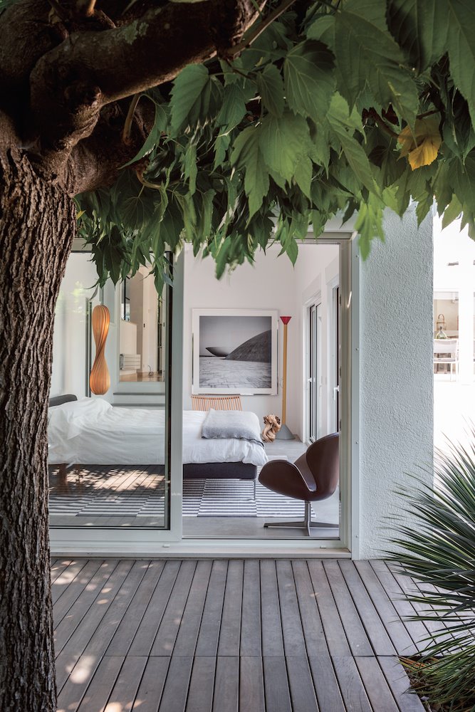 Hans Dietvorst y Jochen Runkel convierten esta villa provenzal en escenario del diseño vintage y de la fotografía en blanco y negro. 