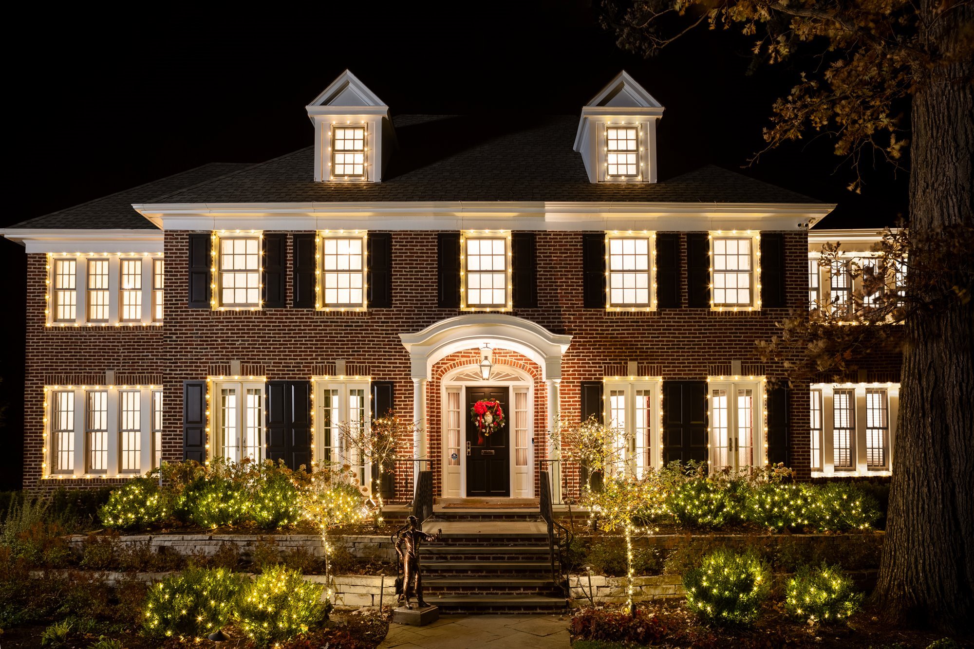 casa de solo en casa luces de navidad