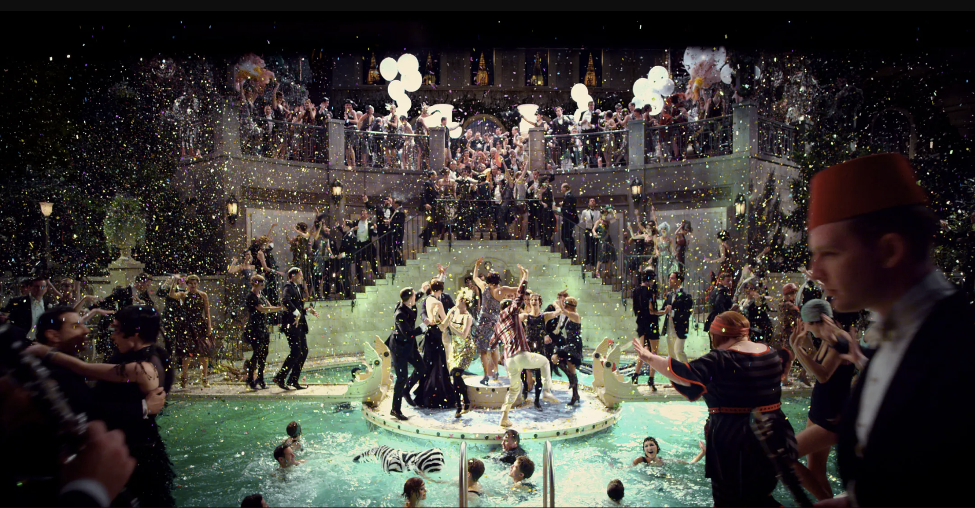 piscina en la casa del gran gatsby de baz lurhmann
