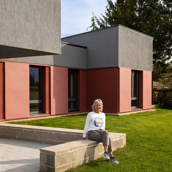 Una casa de madera prefabricada pensada para una jubilación en la sierra de Segovia 